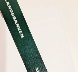presentband med logotyp 